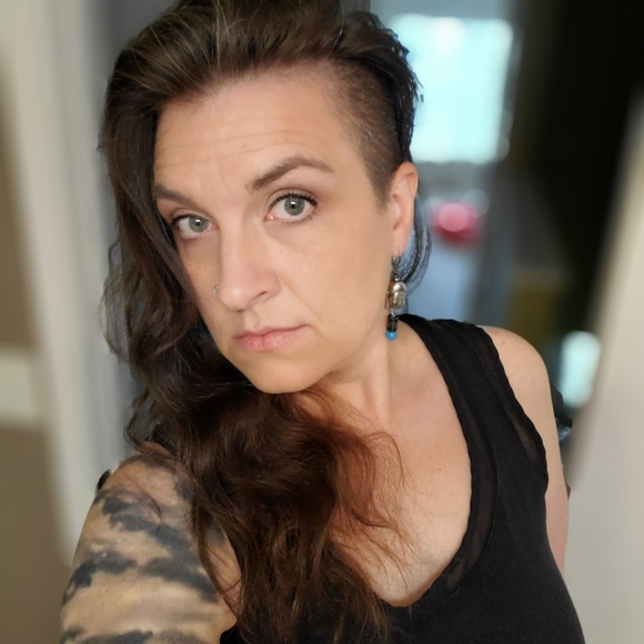 Meet your Posher, Trista - Picture 2 of 8